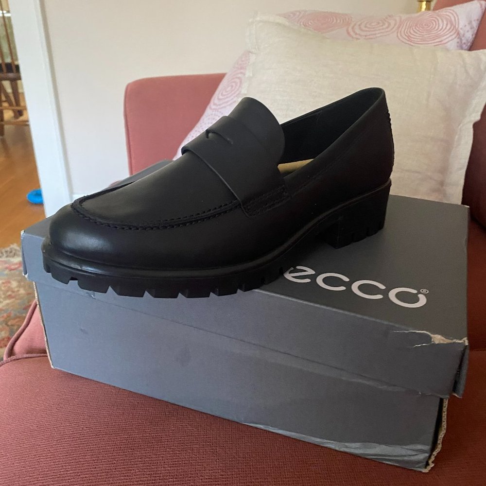 Womens Ecco Black Loafers